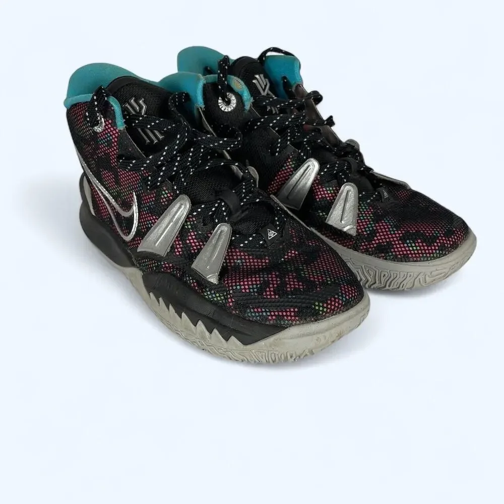 Nike Kyrie 7 Mid Pixel Camo Youth size 5.5